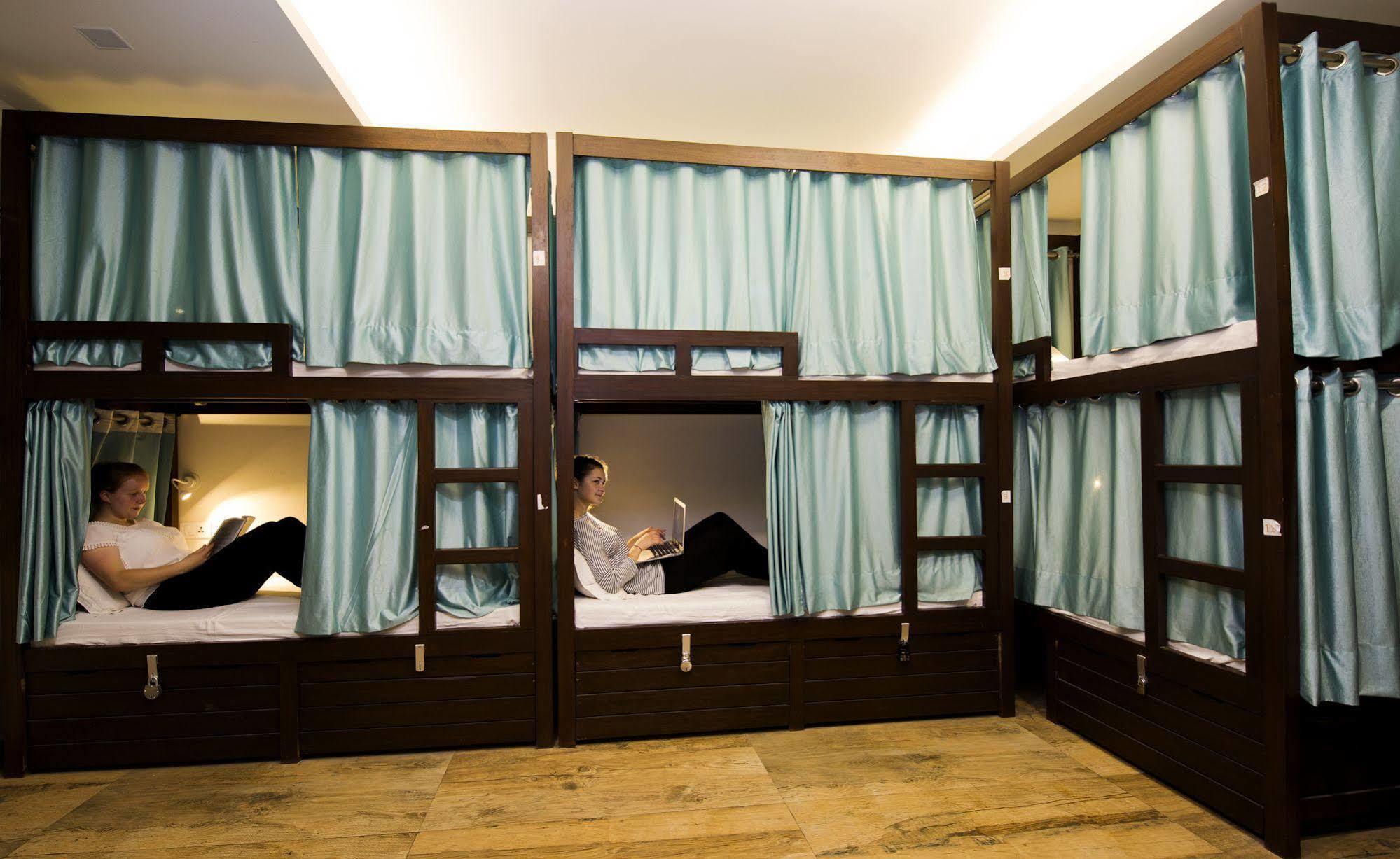 Joey'S Hostel Delhi Yeni Delhi Dış mekan fotoğraf
