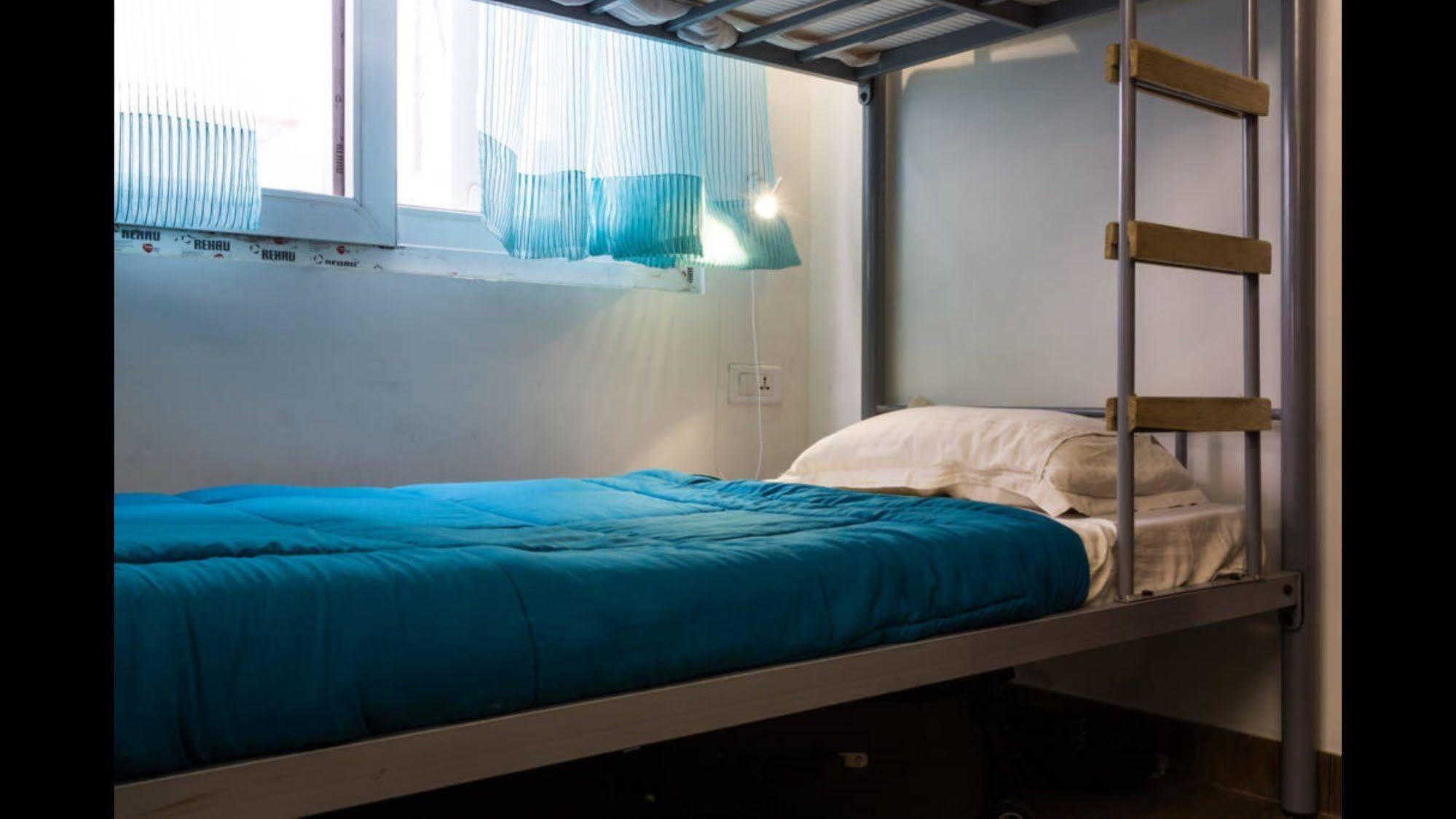 Joey'S Hostel Delhi Yeni Delhi Dış mekan fotoğraf